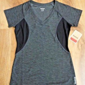 NWT Reebok Women Moisture Management Grey Athletic Top Slim Fit Size XS $40 Tag
